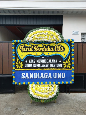Papan Bunga Duka di Tanah Hitam